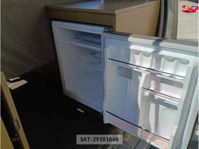 Nissan Caravan 1991-12 5861225-19