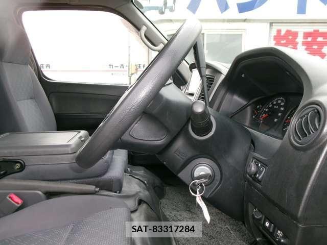 Nissan Caravan 2008-04 6263381-11