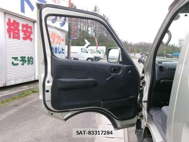Nissan Caravan 2008-04 6263381-17
