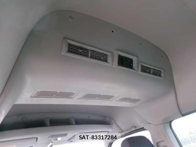 Nissan Caravan 2008-04 6263381-19