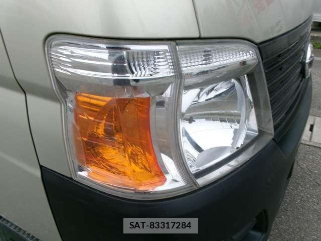 Nissan Caravan 2008-04 6263381-24