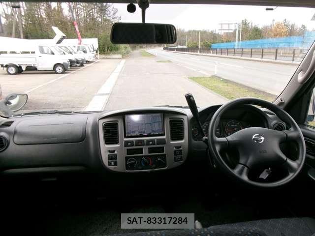 Nissan Caravan 2008-04 6263381-8