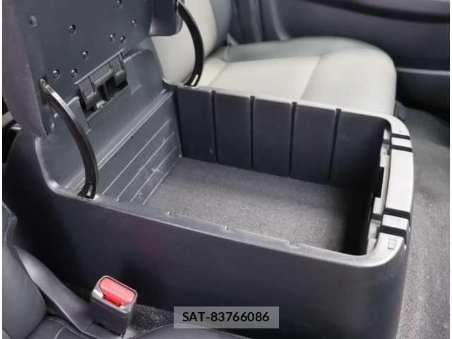 Nissan Caravan 2023-12 6991470-18