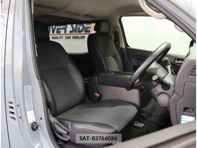 Nissan Caravan 2023-12 6991470-28