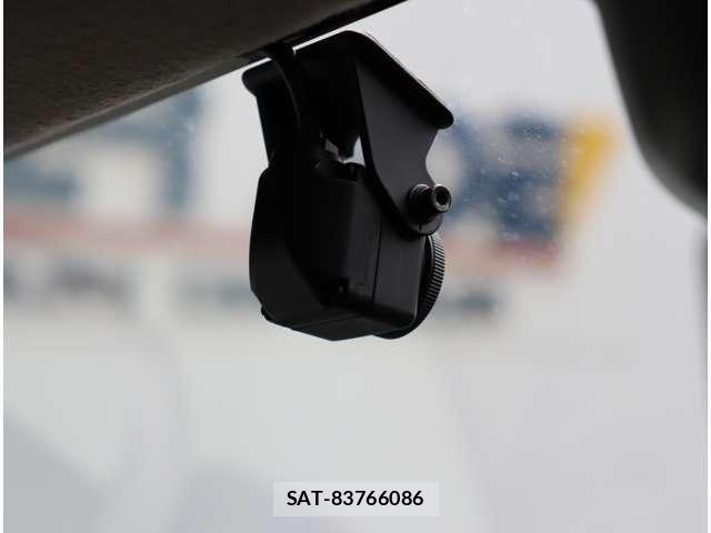 Nissan Caravan 2023-12 6991470-8