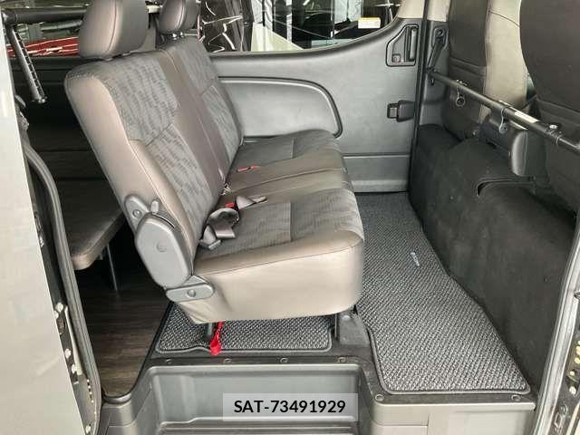 Nissan Caravan 2022-09 7057834-17