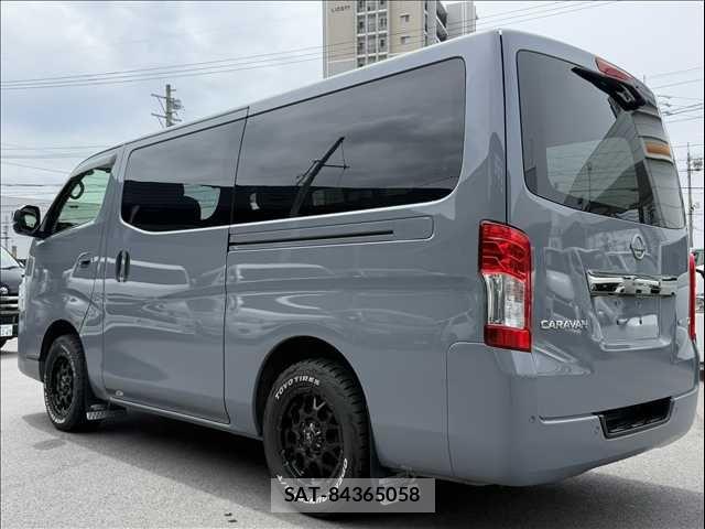 Nissan Caravan 2022-12 7215820-15