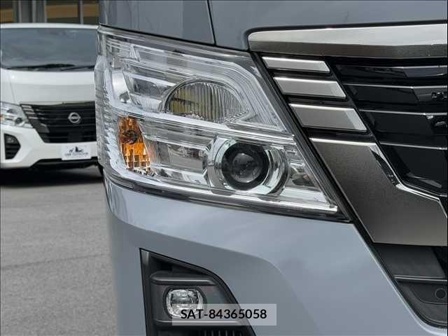 Nissan Caravan 2022-12 7215820-5