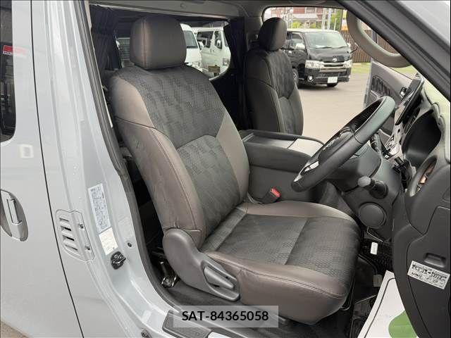 Nissan Caravan 2022-12 7215820-8
