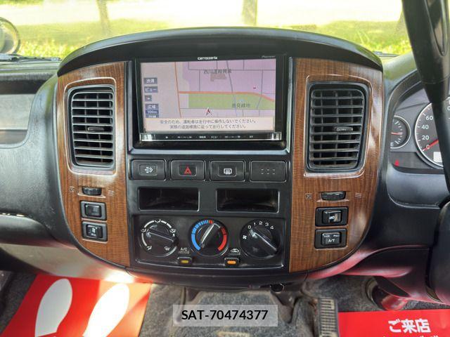 Nissan Caravan 2008-03 7215815-12