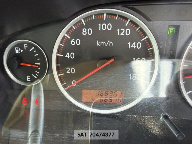 Nissan Caravan 2008-03 7215815-13