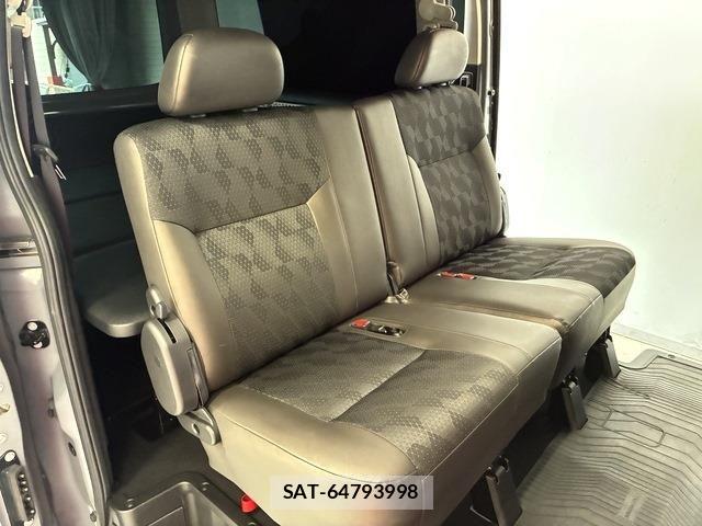 Nissan Caravan 2023-08 7326104-10
