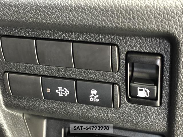 Nissan Caravan 2023-08 7326104-17