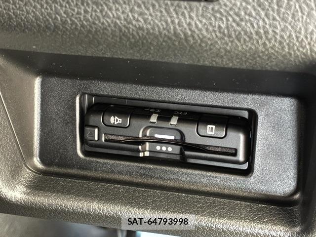 Nissan Caravan 2023-08 7326104-19