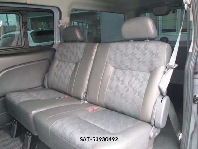 Nissan Caravan 2023-12 7357100-15