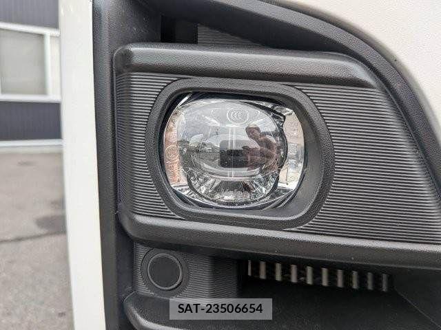Nissan Caravan 2024-10 7357095-28
