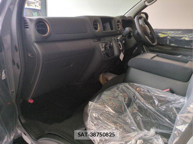 Nissan Caravan 2026-05 7391574-2
