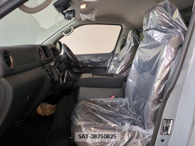 Nissan Caravan 2026-05 7391574-3