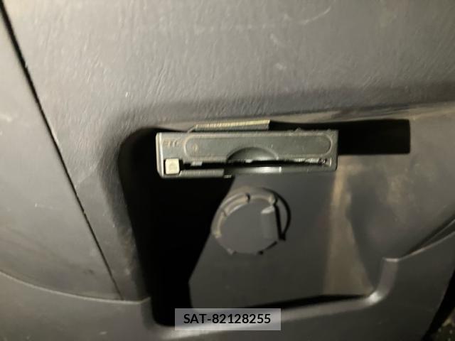 Nissan Caravan 2005-06 7391570-14