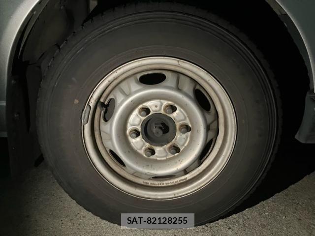 Nissan Caravan 2005-06 7391570-18