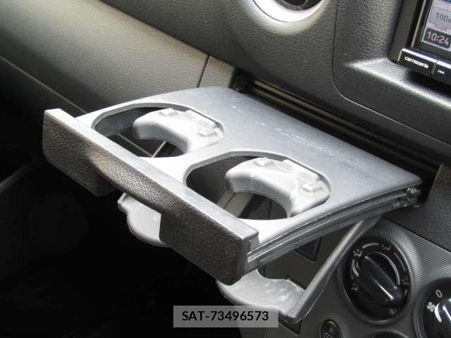 Nissan Caravan 2023-08 7499848-16