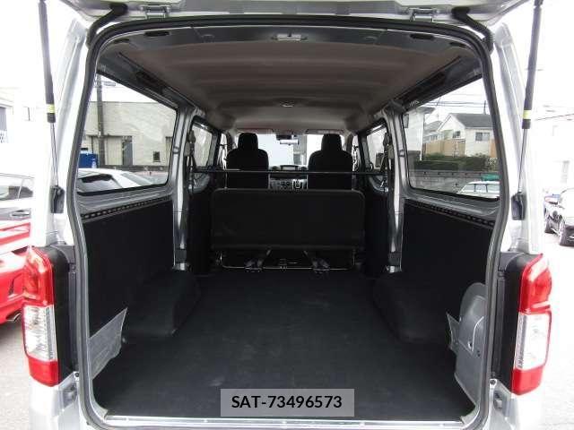 Nissan Caravan 2023-08 7499848-7