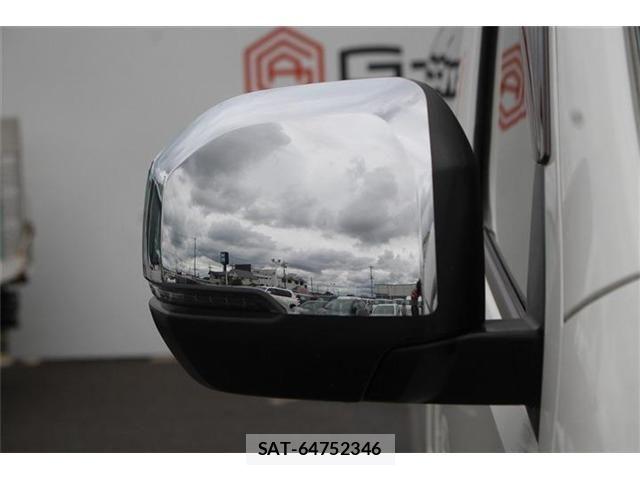 Nissan Caravan 2022-07 7499847-26