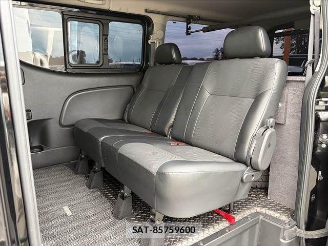 Nissan Caravan 2022-06 7615399-17