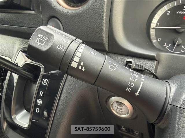 Nissan Caravan 2022-06 7615399-27