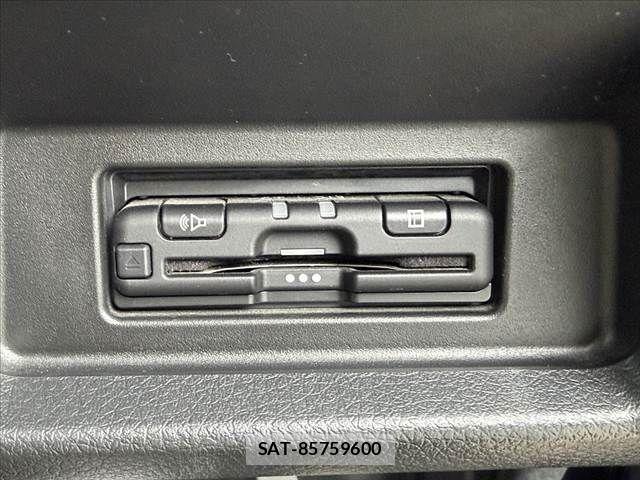 Nissan Caravan 2022-06 7615399-5
