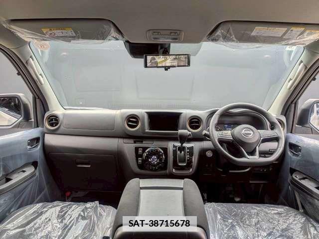 Nissan Caravan 2026-06 7783293-2