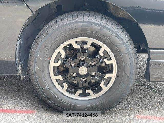 Nissan Caravan 2022-12 7783278-15