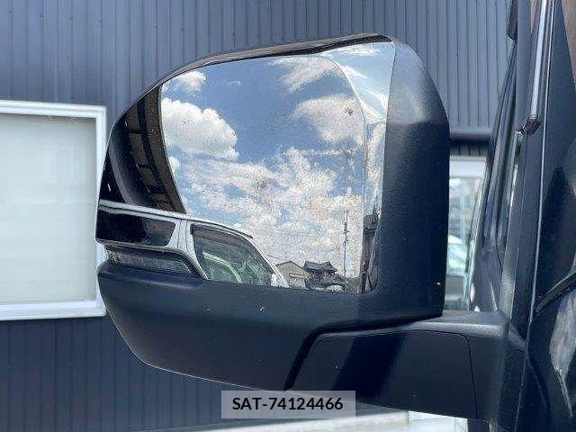 Nissan Caravan 2022-12 7783278-24