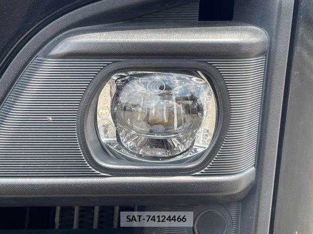 Nissan Caravan 2022-12 7783278-27
