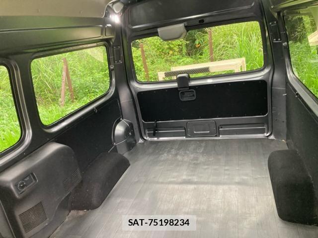 Nissan Caravan 2025-10 7875666-15