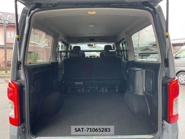 Nissan Caravan 2022-07 7902389-12
