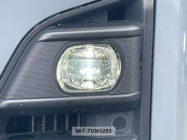 Nissan Caravan 2022-07 7902389-15