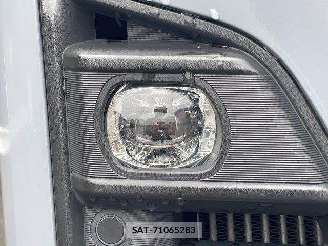 Nissan Caravan 2022-07 7902389-27