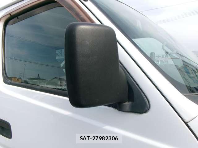 Nissan Caravan 2011-03 7902390-16