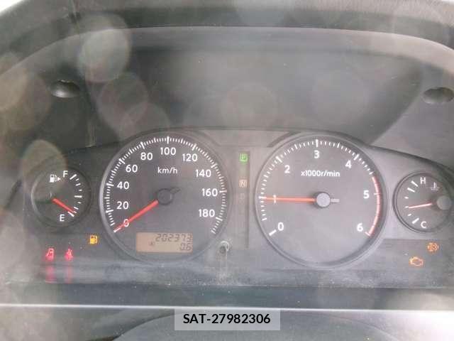 Nissan Caravan 2011-03 7902390-24