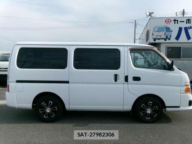 Nissan Caravan 2011-03 7902390-3
