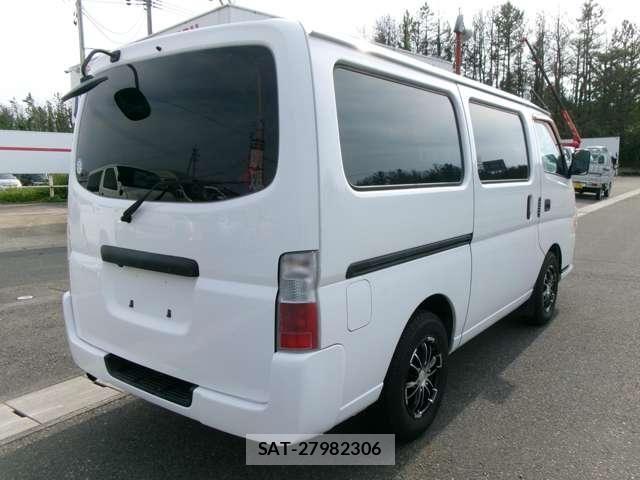 Nissan Caravan 2011-03 7902390-4