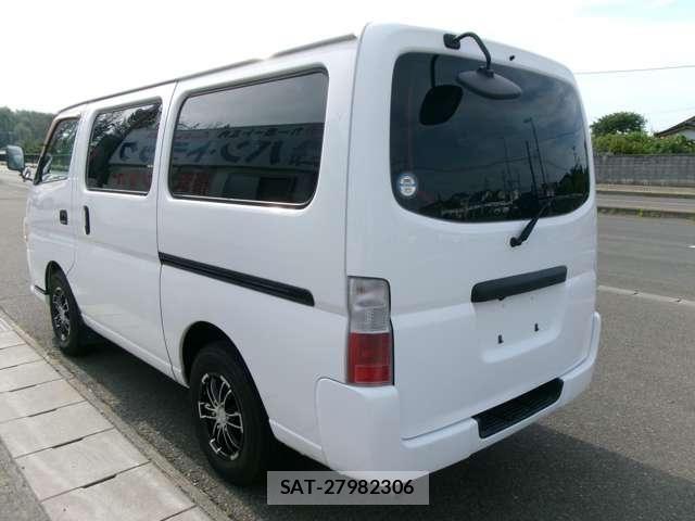 Nissan Caravan 2011-03 7902390-6