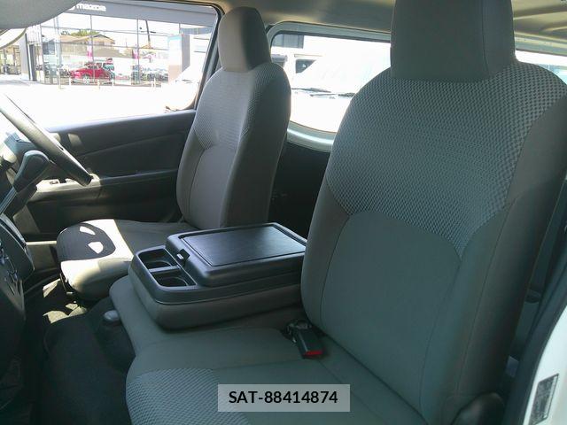 Nissan Caravan 2022-06 7978756-15
