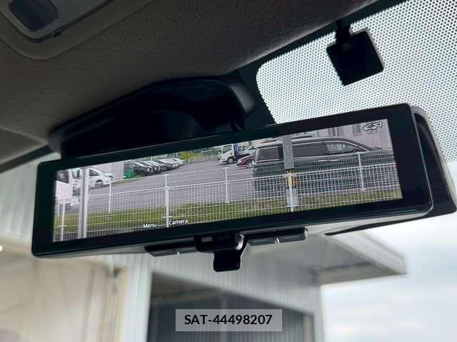 Nissan Caravan 2025-06 8098404-8