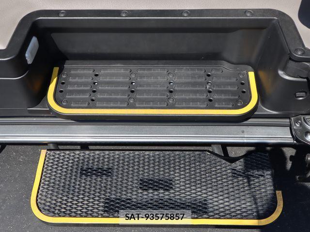 Nissan Caravan 2023-04 8129314-4