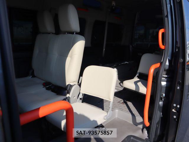 Nissan Caravan 2023-04 8129314-6