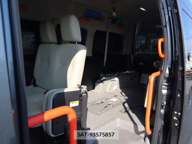 Nissan Caravan 2023-04 8129314-7