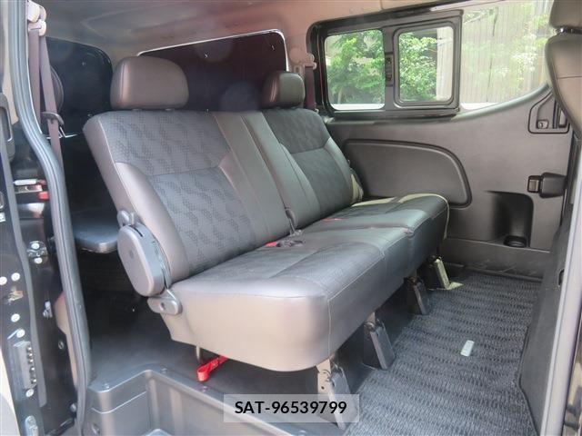 Nissan Caravan 2022-10 8206747-10