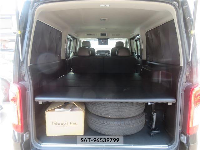Nissan Caravan 2022-10 8206747-11